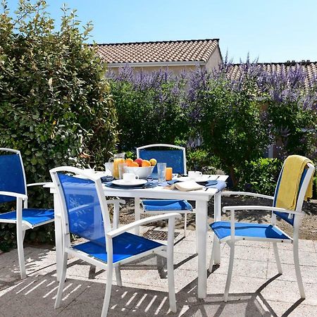 Residence Odalys Le Mas Des Vignes Калвисон Екстериор снимка