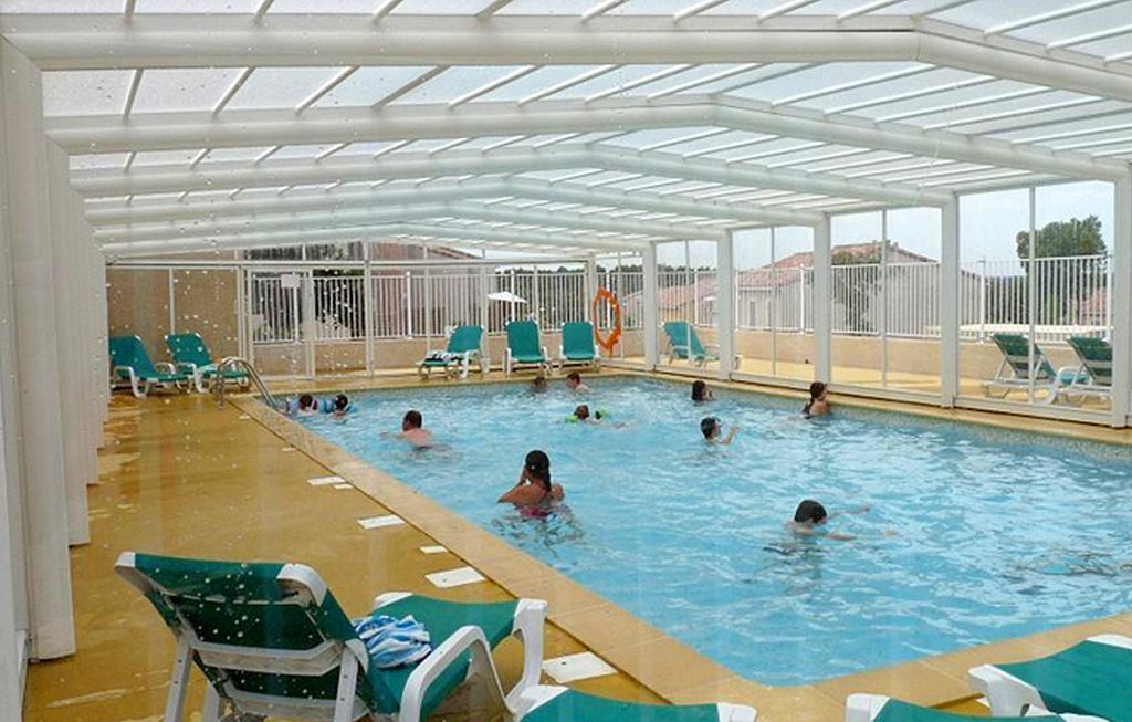 Residence Odalys Le Mas Des Vignes Калвисон Екстериор снимка