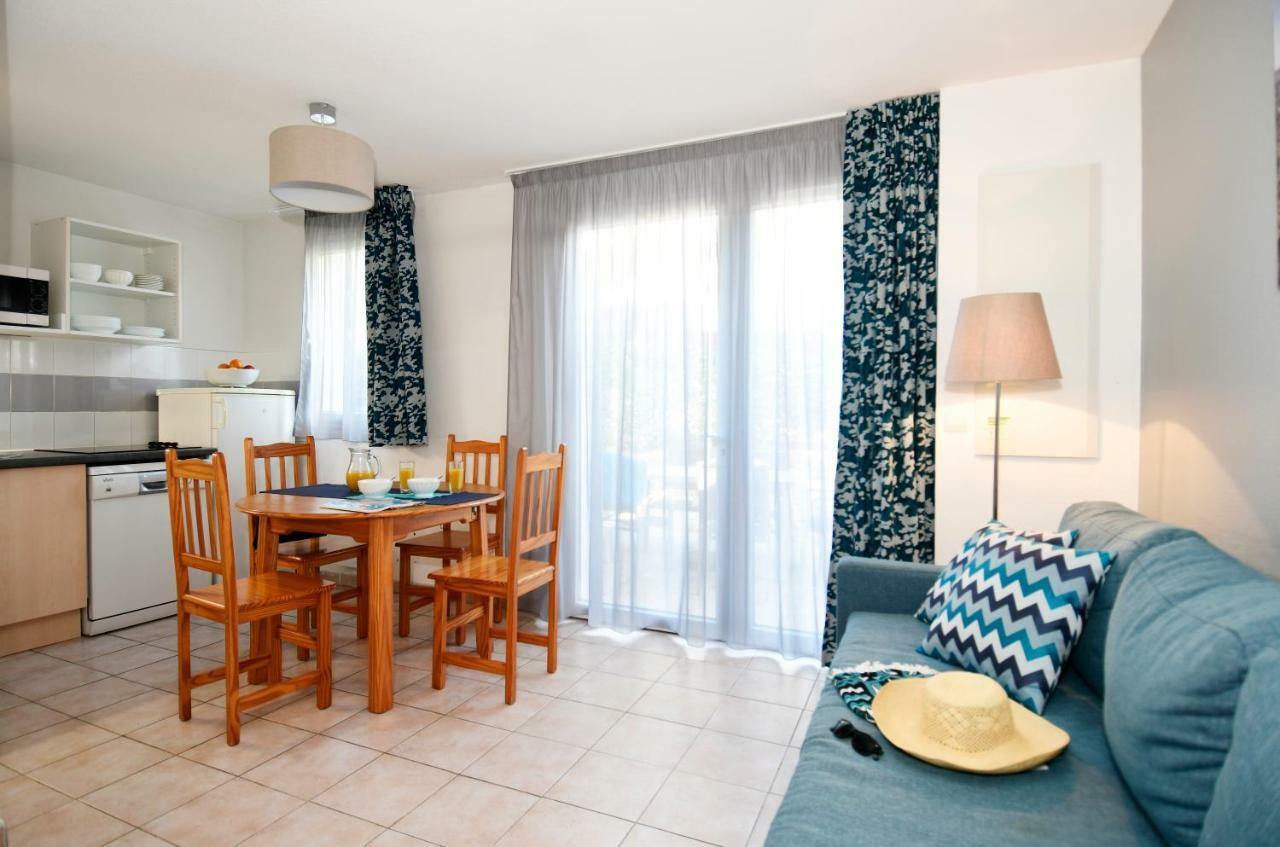 Residence Odalys Le Mas Des Vignes Калвисон Екстериор снимка